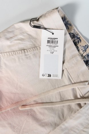 Pantaloni scurți de bărbați Jack & Jones, Mărime M, Culoare Bej, Preț 135,49 Lei