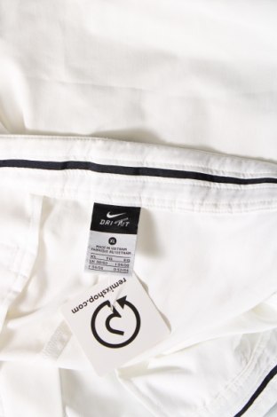 Pantaloni scurți de bărbați Nike, Mărime XL, Culoare Alb, Preț 47,99 Lei