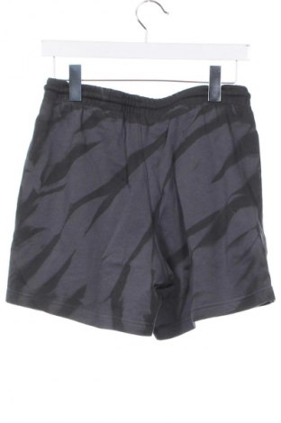 Pantaloni scurți de bărbați Reebok, Mărime S, Culoare Gri, Preț 86,99 Lei