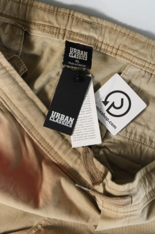 Pantaloni scurți de bărbați Urban Classics, Mărime XL, Culoare Maro, Preț 102,99 Lei