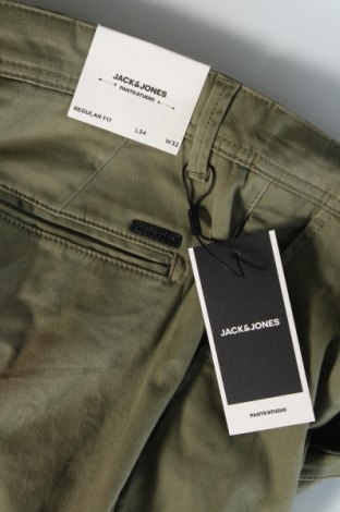 Мъжки панталон Jack & Jones, Размер M, Цвят Зелен, Цена 34,99 лв.