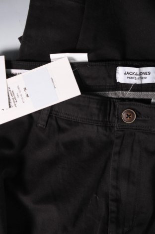 Pantaloni de bărbați Jack & Jones, Mărime L, Culoare Negru, Preț 101,49 Lei