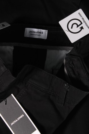 Pantaloni de bărbați Jack & Jones, Mărime L, Culoare Negru, Preț 130,99 Lei