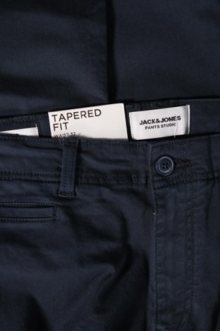 Pantaloni de bărbați Jack & Jones, Mărime M, Culoare Albastru, Preț 146,99 Lei