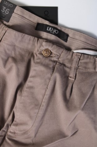 Pantaloni de bărbați Liu Jo, Mărime L, Culoare Bej, Preț 248,99 Lei