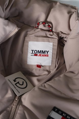 Мъжко яке Tommy Jeans, Размер M, Цвят Бежов, Цена 273,99 лв.