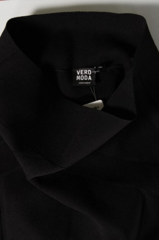 Пола Vero Moda, Размер M, Цвят Черен, Цена 6,49 лв.