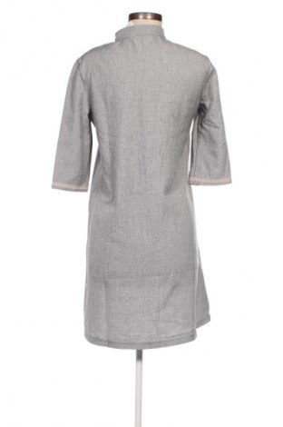 Kleid, Größe M, Farbe Grau, Preis 6,99 €