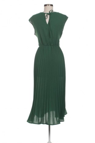 Rochie Chicwish, Mărime M, Culoare Verde, Preț 122,45 Lei