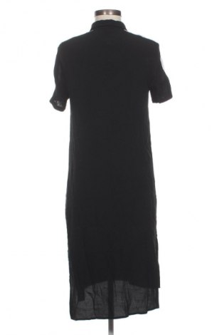 Rochie Forever 21, Mărime S, Culoare Negru, Preț 44,39 Lei