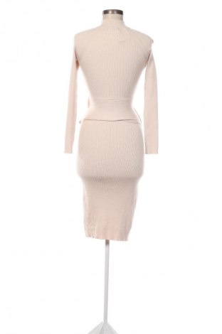 Rochie Guess By Marciano, Mărime S, Culoare Bej, Preț 594,99 Lei