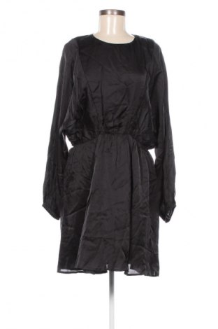 Kleid Guido Maria Kretschmer for About You, Größe M, Farbe Schwarz, Preis € 21,49