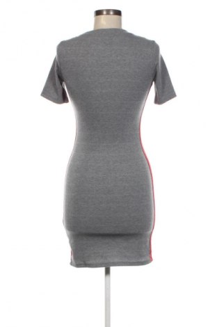 Kleid H&M Divided, Größe M, Farbe Grau, Preis € 8,49