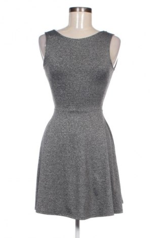 Kleid H&M Divided, Größe S, Farbe Mehrfarbig, Preis 6,99 €