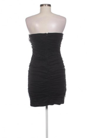 Kleid Pretty Little Thing, Größe M, Farbe Schwarz, Preis 6,99 €