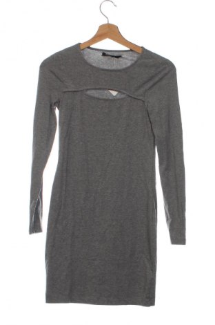 Kleid Sinsay, Größe XS, Farbe Grau, Preis 5,05 €