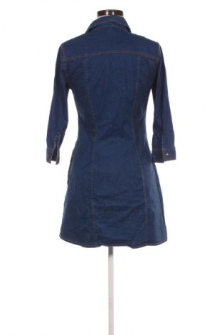 Kleid Stradivarius, Größe M, Farbe Blau, Preis € 8,99