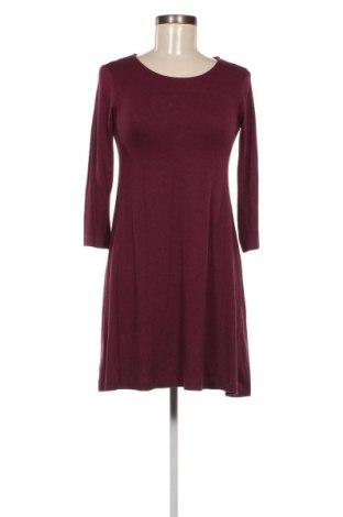 Kleid Stradivarius, Größe S, Farbe Lila, Preis € 21,40