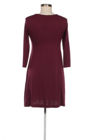 Kleid Stradivarius, Größe S, Farbe Lila, Preis € 21,40