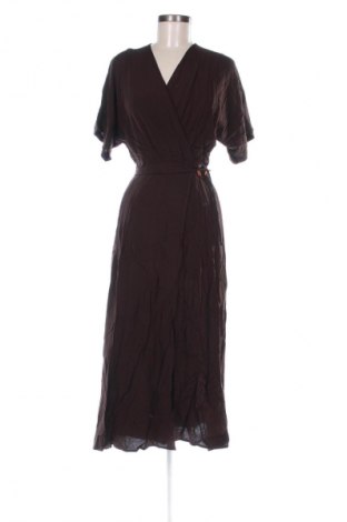 Kleid Trendyol, Größe M, Farbe Braun, Preis 16,99 €