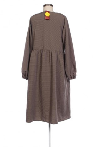 Kleid VRS, Größe XXL, Farbe Beige, Preis 25,99 €