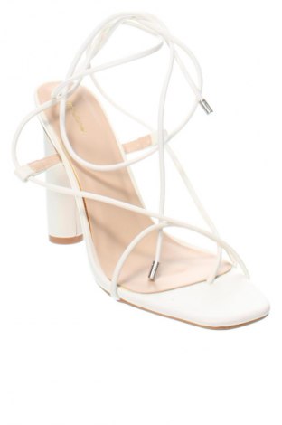 Sandalen Pretty Little Thing, Größe 37, Farbe Weiß, Preis € 11,99