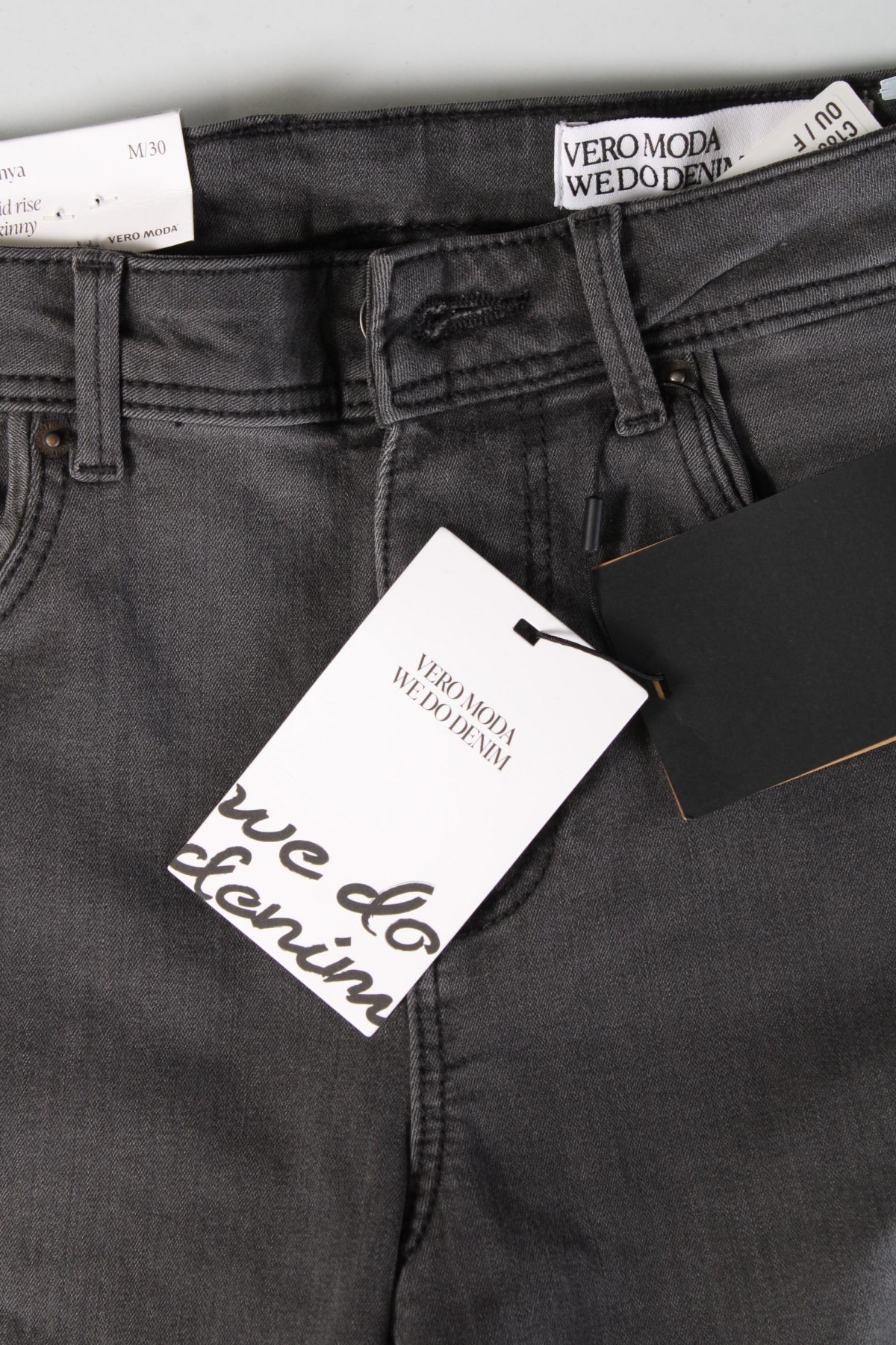 Damskie jeansy Vero Moda, Rozmiar M, Kolor Szary, Cena 102,99 zł