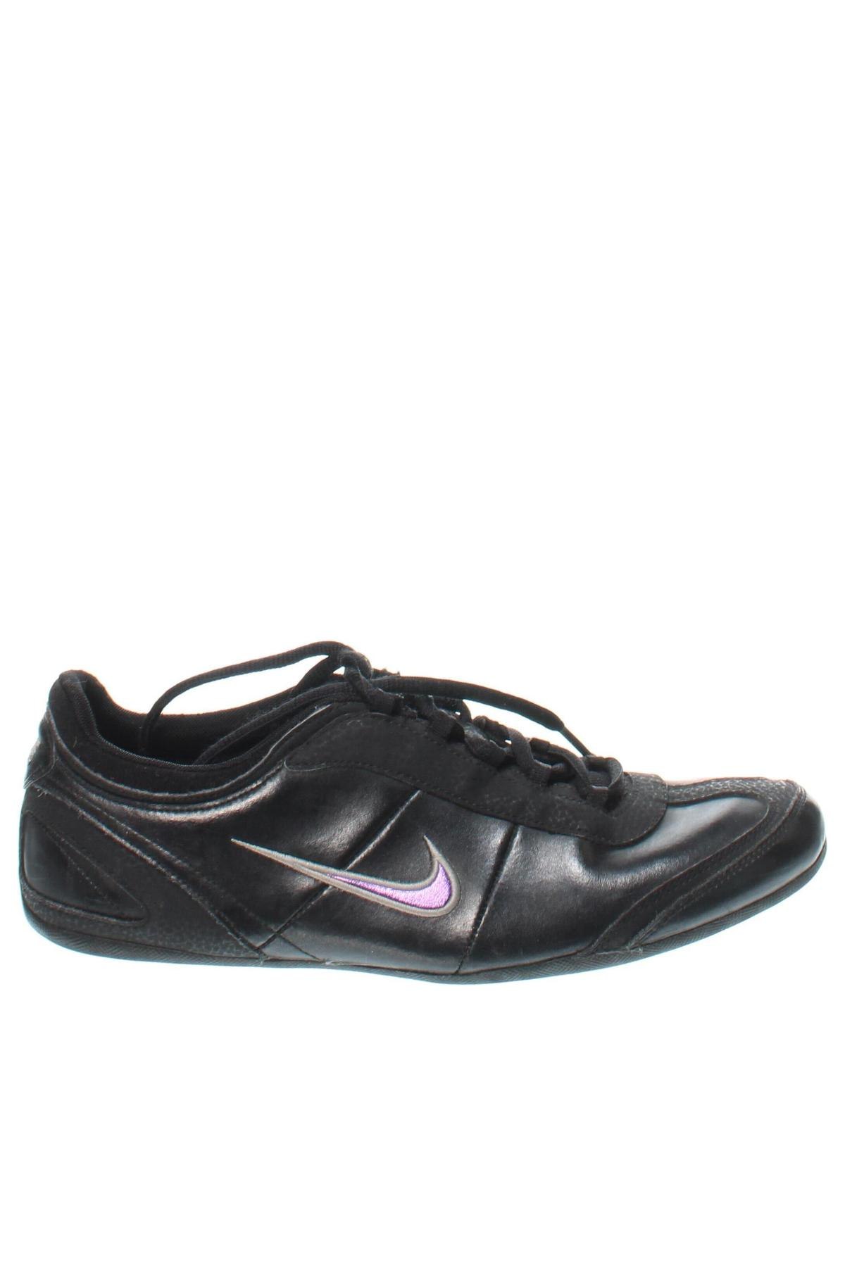 Dámske topánky  Nike, Veľkosť 38, Farba Čierna, Cena  45,52 €