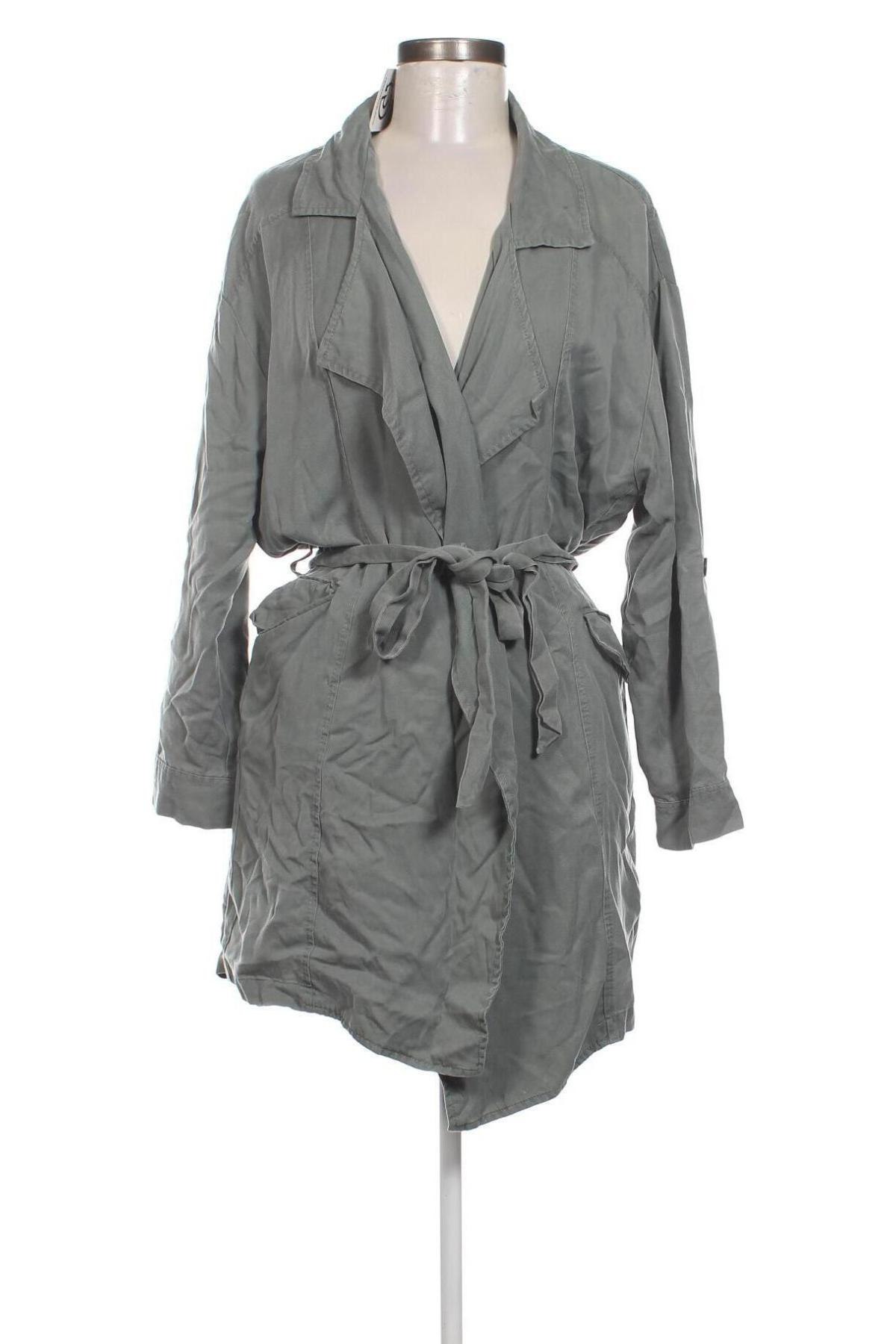 Damen Trenchcoat Bershka, Größe M, Farbe Grün, Preis 16,49 €