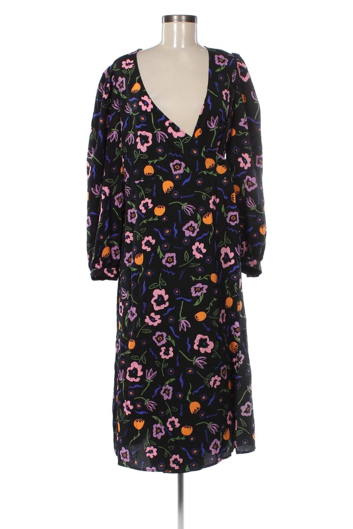 Kleid Monki, Größe M, Farbe Mehrfarbig, Preis 15,49 €