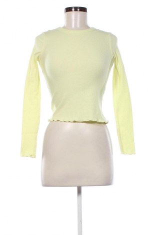 Damen Shirt Bershka, Größe XS, Farbe Grün, Preis 9,72 €