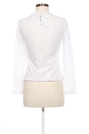 Damen Shirt Chicoree, Größe M, Farbe Weiß, Preis 13,99 €