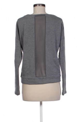 Дамска блуза Edc By Esprit, Размер XS, Цвят Сив, Цена 22,99 лв.