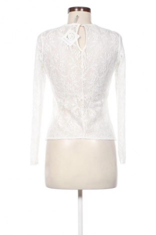 Damen Shirt Stradivarius, Größe S, Farbe Ecru, Preis 9,72 €