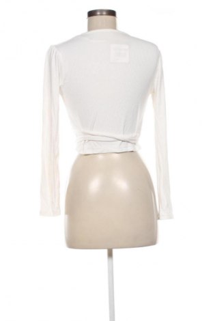 Damen Shirt Stradivarius, Größe L, Farbe Weiß, Preis 13,99 €
