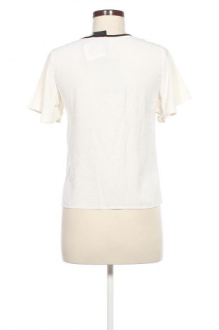 Дамска блуза Vero Moda, Размер XS, Цвят Бял, Цена 46,99 лв.