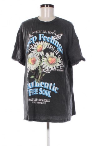 Damen T-Shirt Bershka, Größe S, Farbe Mehrfarbig, Preis 8,68 €