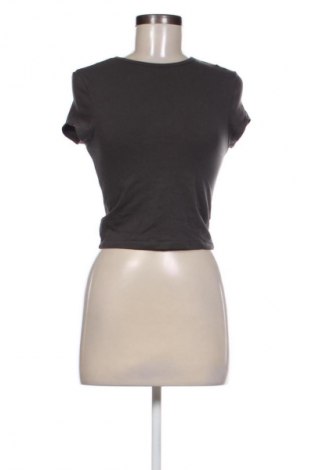 Γυναικείο t-shirt H&M Divided, Μέγεθος M, Χρώμα Γκρί, Τιμή 9,00 €