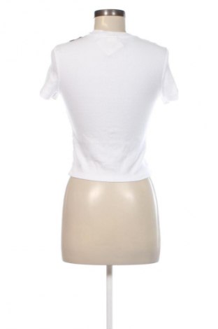 Tricou de femei Levi's, Mărime S, Culoare Alb, Preț 171,99 Lei