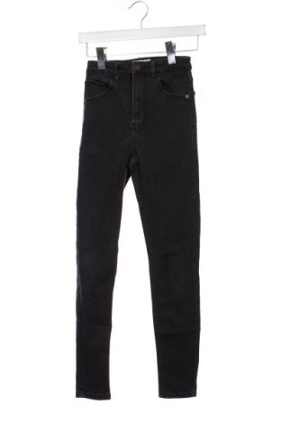Női farmernadrág Bershka, Méret XS, Szín Fekete, Ár 7 879 Ft