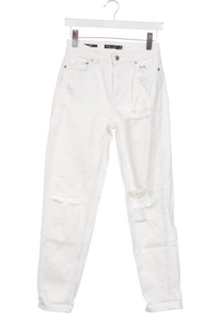 Blugi de femei Bershka, Mărime XS, Culoare Alb, Preț 76,32 Lei