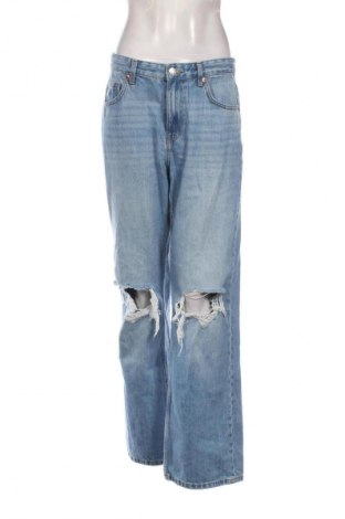 Blugi de femei Bershka, Mărime M, Culoare Albastru, Preț 100,00 Lei