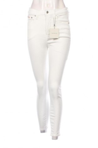 Damen Jeans Calvin Klein Jeans, Größe M, Farbe Weiß, Preis 87,99 €
