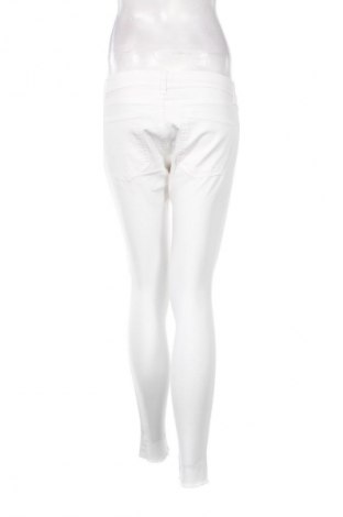 Дамски дънки Cotton On, Размер M, Цвят Бял, Цена 28,99 лв.