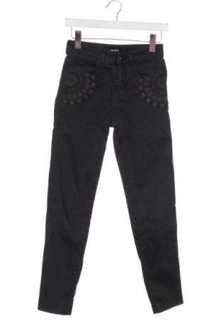 Dámske džínsy  Desigual, Veľkosť XS, Farba Sivá, Cena  38,36 €