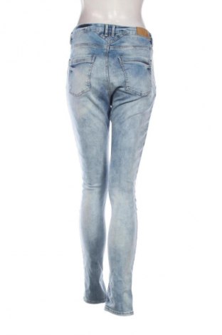 Дамски дънки Edc By Esprit, Размер L, Цвят Син, Цена 41,99 лв.