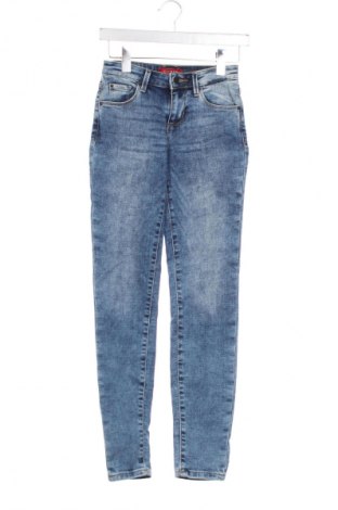 Дамски дънки Guess, Размер XXS, Цвят Син, Цена 74,29 лв.