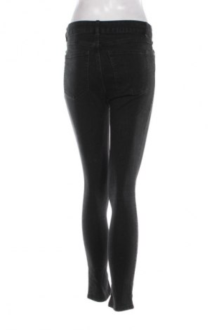 Damskie jeansy H&M, Rozmiar S, Kolor Czarny, Cena 95,99 zł