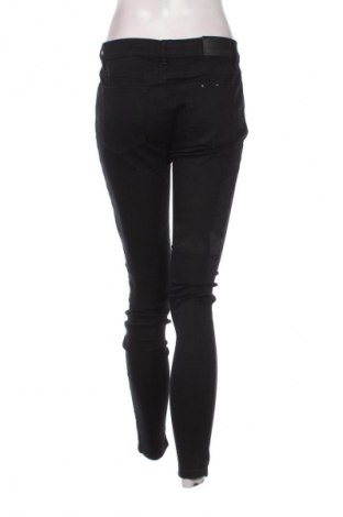 Damskie jeansy JAG, Rozmiar M, Kolor Czarny, Cena 245,99 zł