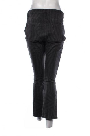 Damen Jeans Motivi, Größe M, Farbe Schwarz, Preis 28,13 €